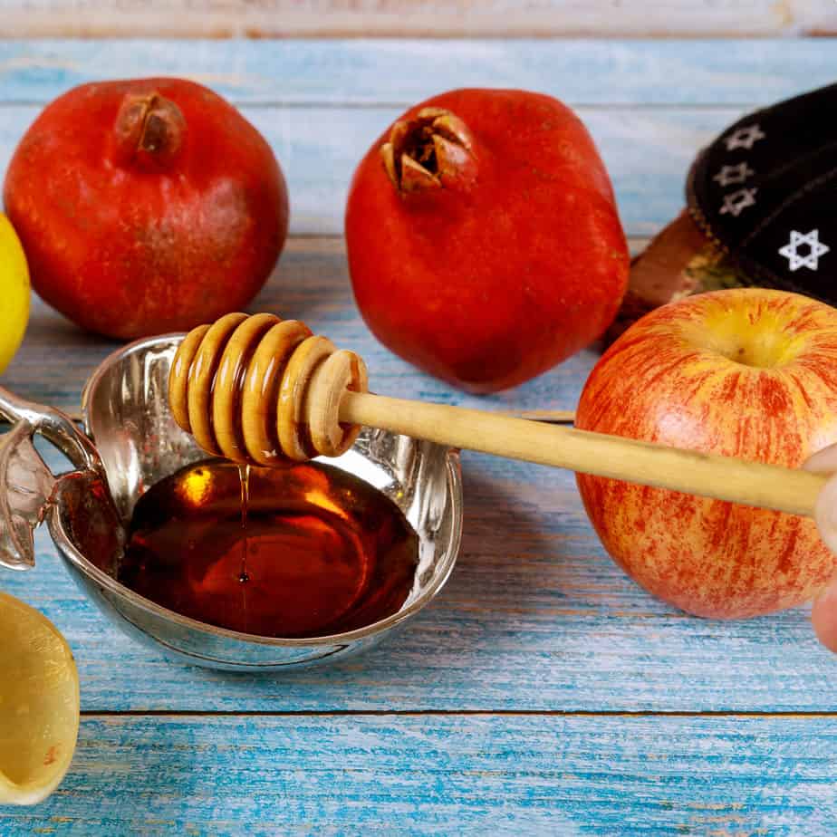 Pairing Fruits with Honey: A Flavorful Guide | Miss Buttercup